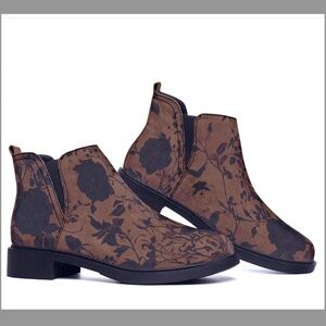 ROGUE  & WOLF Sepia Rose Romance Vegan Chelsea Boots - 39/ US 7.5